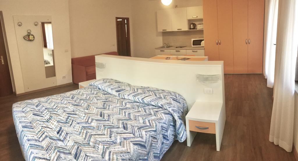 Apartament Casa Vittoria Torbole Sul Garda Zewnętrze zdjęcie