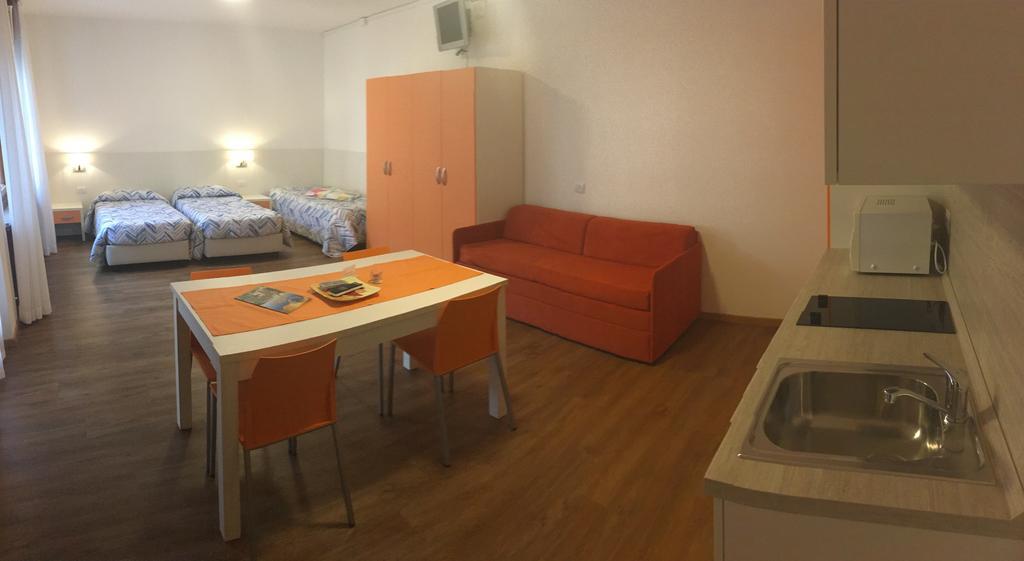 Apartament Casa Vittoria Torbole Sul Garda Zewnętrze zdjęcie